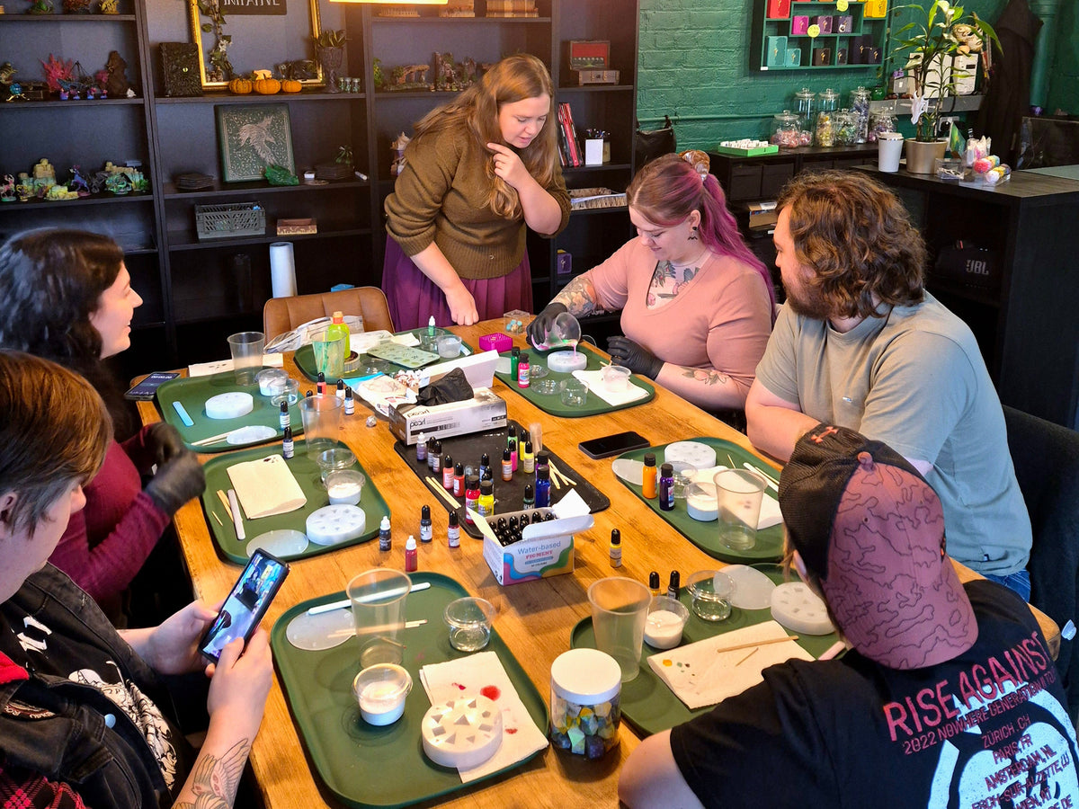 Wed 11th Nov | 6-9pm | Painting Social for Minis & Dice Six Sided Society