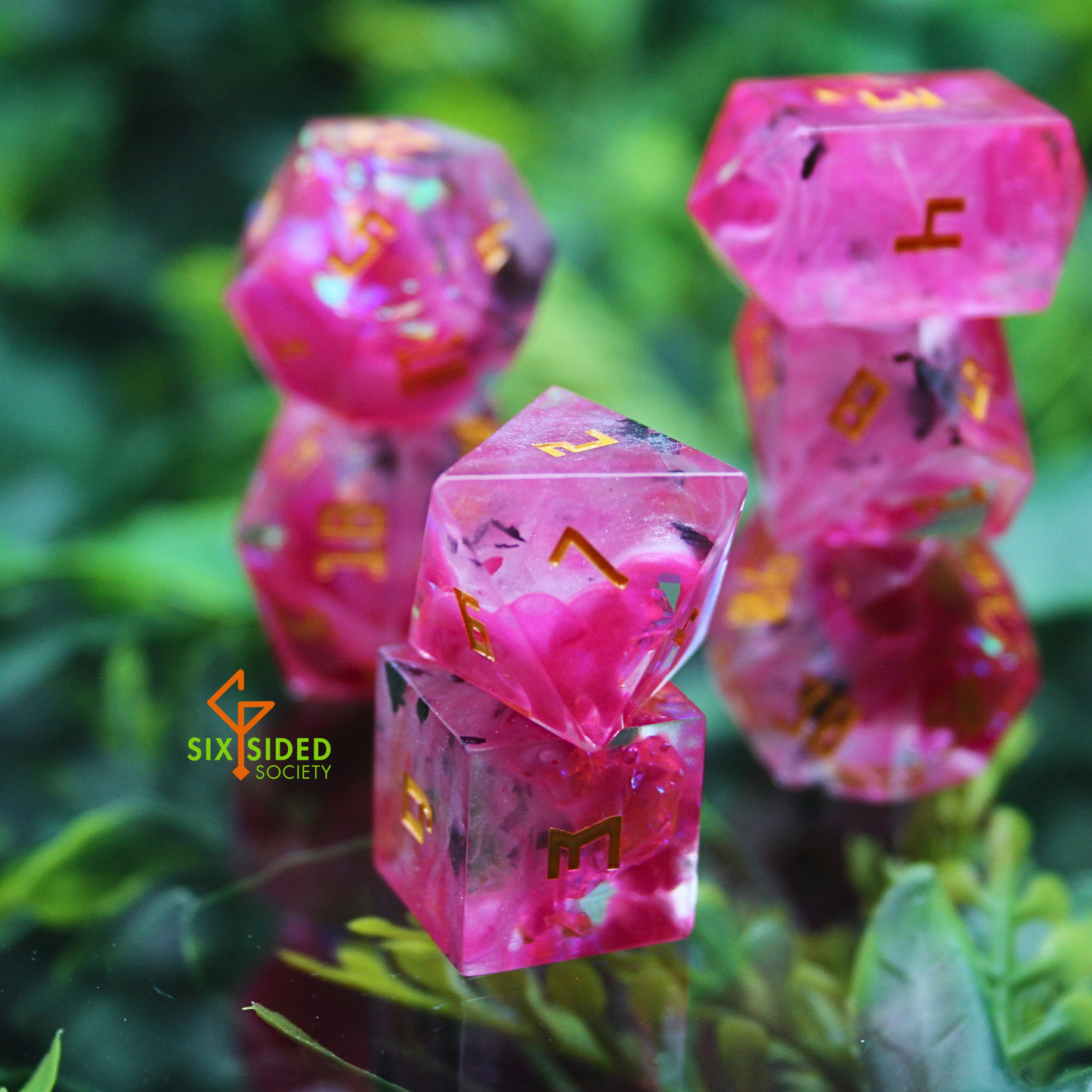 Handmade dice set of 7 | Pink