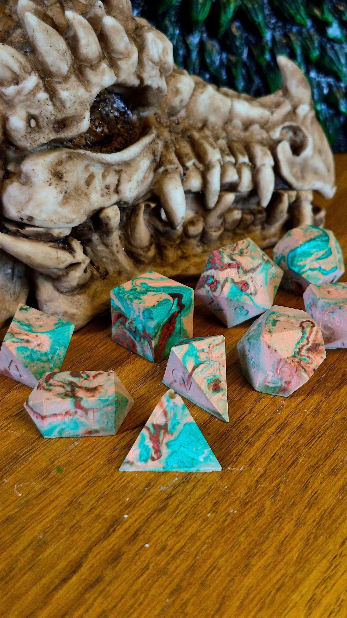 Sun 13th Sept | 11-12:30pm | Eco Resin Dice Pouring