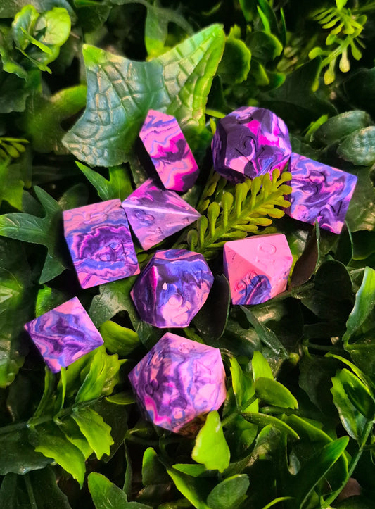 Sat 5th Dec | 2-3:30pm | Eco Resin Dice Pouring Six Sided Society