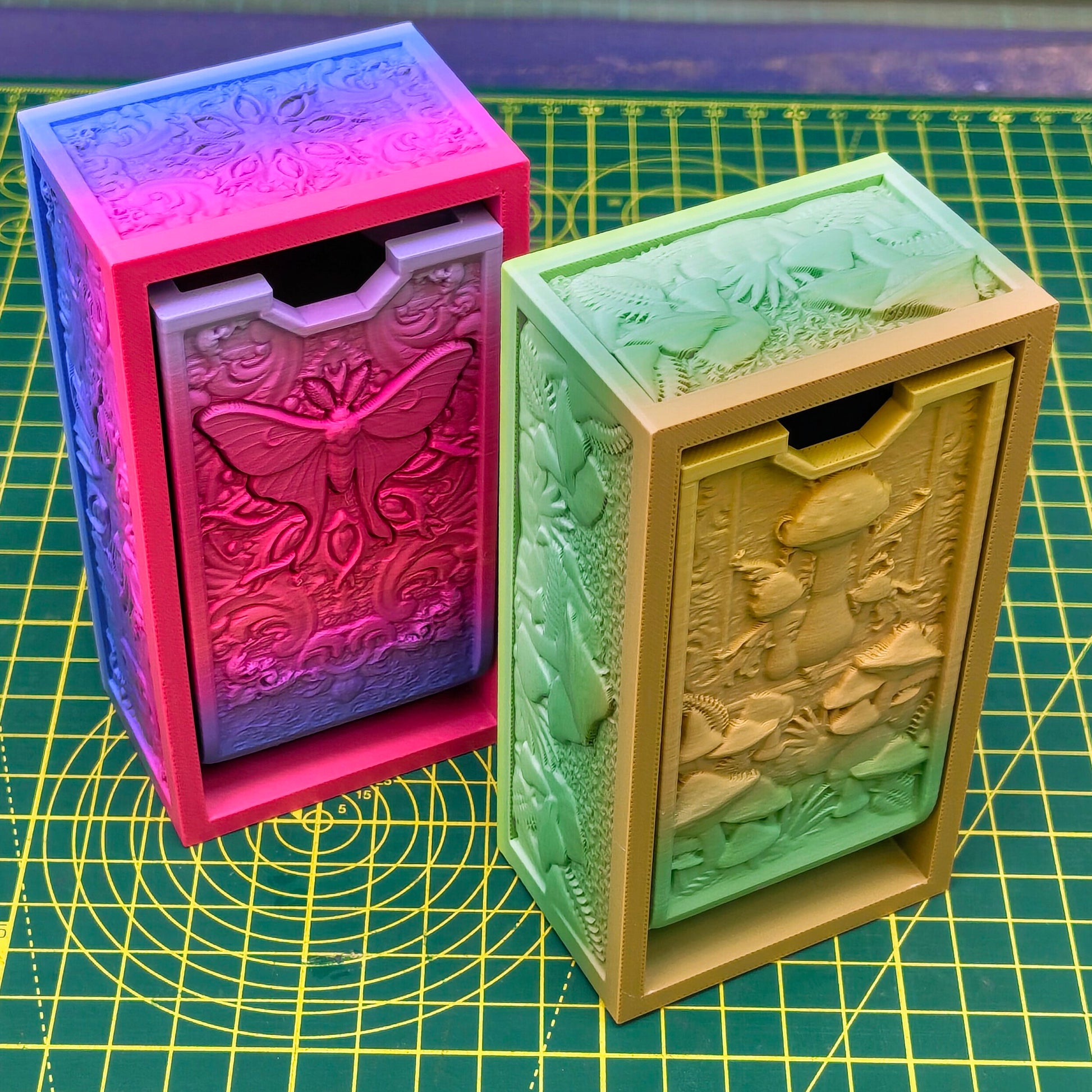 Level up your tabletop gaming nights with our Autumn Mushroom Folding Dice Tower – a 3D printed RPG accessory that keeps dice rolls fair, random, and immersive. Perfect for Dungeons & Dragons, Pathfinder, and all TTRPG adventures. Compact, portable, and full of woodland charm!