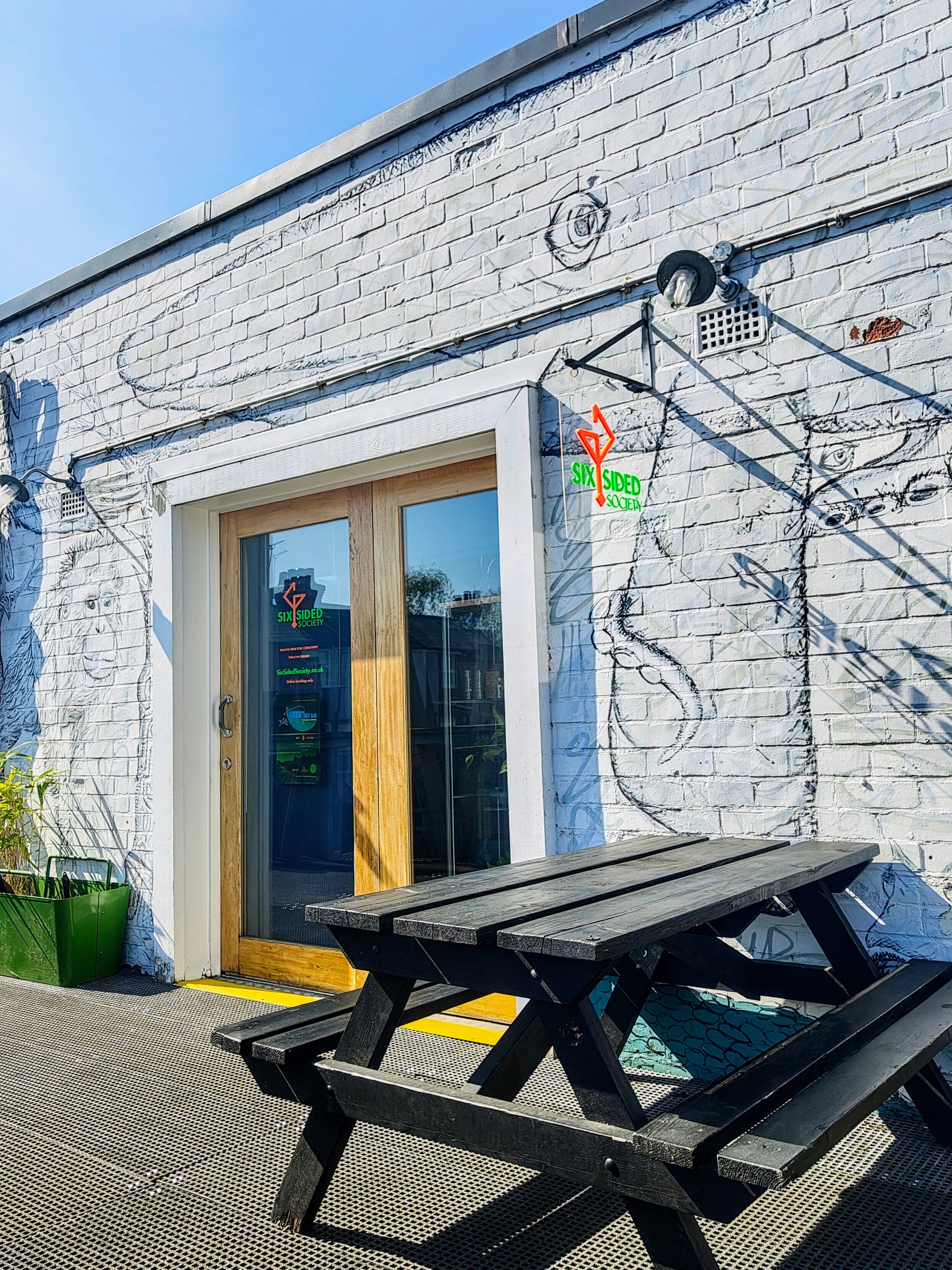 Level up your team building with a unique, refreshing experience that blends&nbsp;strategic fun, mindfulness, and afternoon tea from&nbsp;Sugar and Spice in Coventry! Six Sided Society Business package is designed for companies who want to foster collaboration, creativity, and a little friendly competition - all in a relaxed and immersive setting in the heart of Fargo Village Coventry.