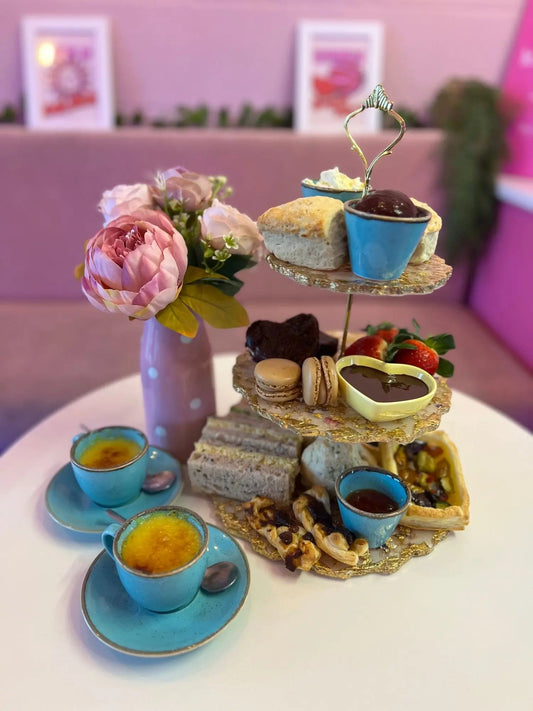 The Geek Chic Way: 4 hrs Team Gaming + Afternoon Tea Six Sided Society