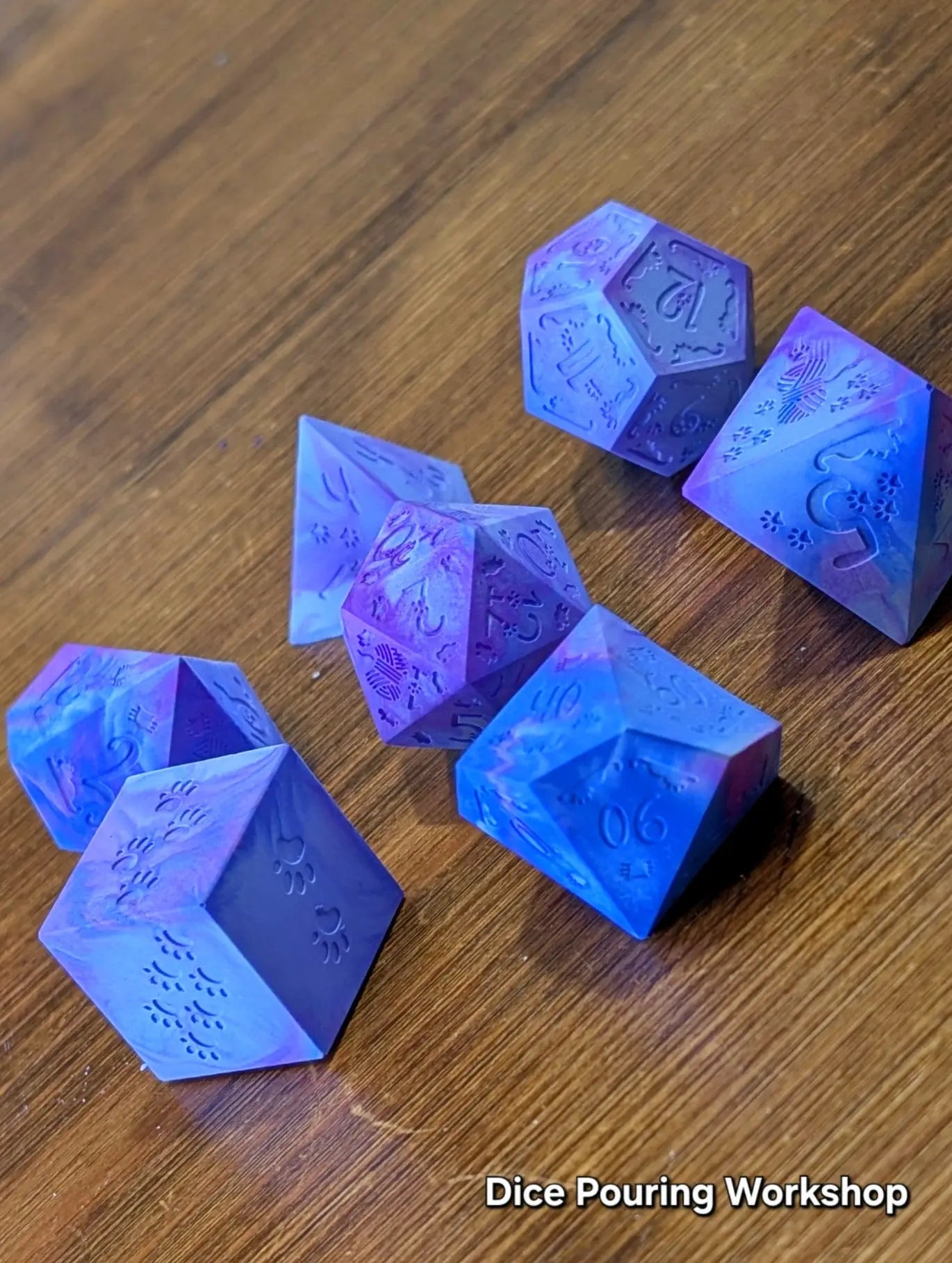 Sat 4th Jul | 2-3:30pm | Eco Resin Dice Pouring